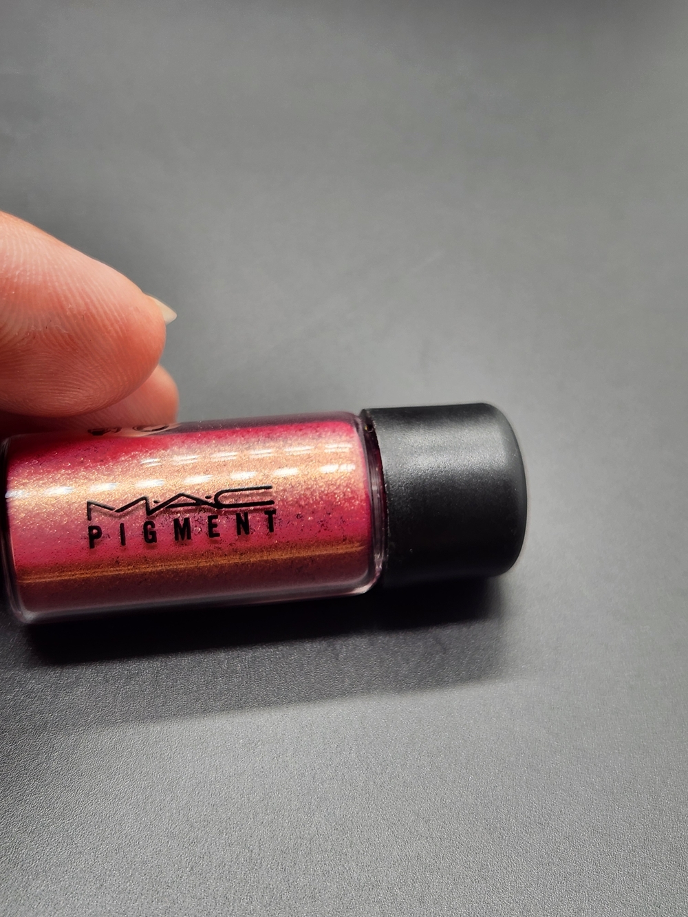 MAC Pigment Loose Eyeshadow - "Rose"